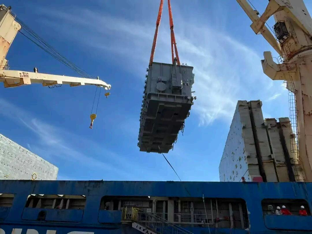 Loro Transformer 128-Ton Berlayar menyang Afrika: Napa Saben Angkat Berat Iku Tes Ketrampilan lan Tanggung Jawab